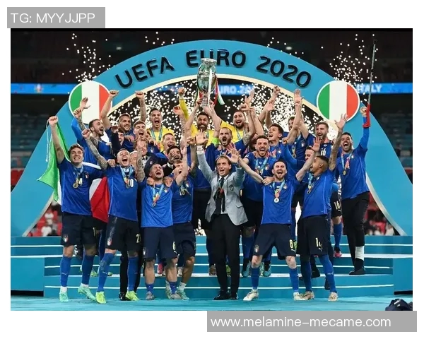 足球双签球星卡市场价值解析一张多少钱如何影响收藏热度